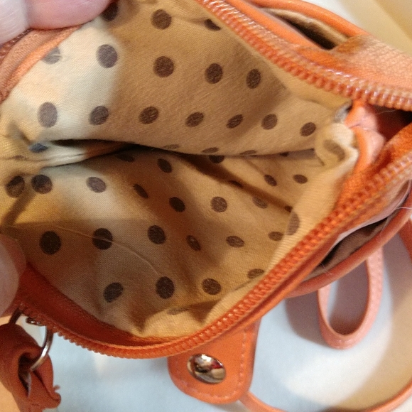 Cute VEGAN "Leather" Cross Body/Wristlet Minibag - Picture 3 of 9